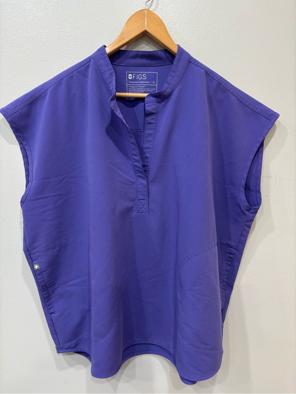 FIGS Technical Collection Purple & Navy Blue V-Neck  Top Size XL ( Set of Two )